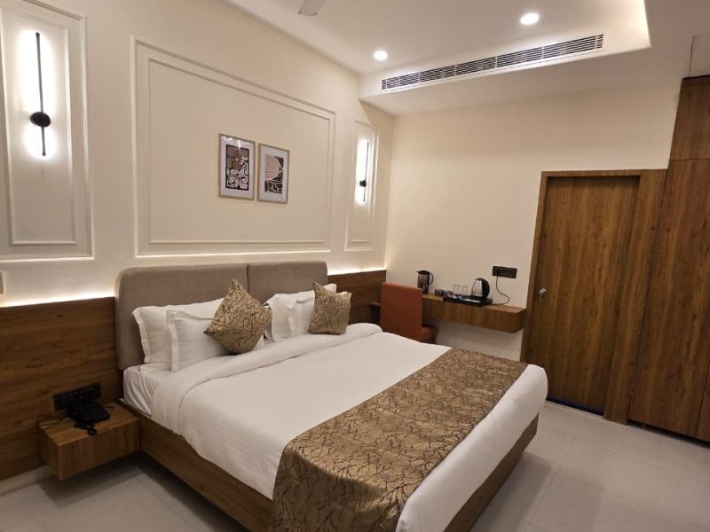 WhatsApp Image 2025-11-03 at 16.33.56_2767eb95